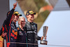 GP SPAGNA, Sergio Perez (MEX), Red Bull Racing Max Verstappen (NLD), Red Bull Racing e George Russell (GBR), Mercedes AMG F1 
22.05.2022. Formula 1 World Championship, Rd 6, Spanish Grand Prix, Barcelona, Spain, Gara Day.
- www.xpbimages.com, EMail: requests@xpbimages.com ¬© Copyright: Charniaux / XPB Images