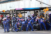 GP SPAGNA, Esteban Ocon (FRA) Alpine F1 Team A522 pit stop..
22.05.2022. Formula 1 World Championship, Rd 6, Spanish Grand Prix, Barcelona, Spain, Gara Day.
- www.xpbimages.com, EMail: requests@xpbimages.com ¬© Copyright: Batchelor / XPB Images