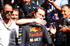GP SPAGNA, Sergio Perez (MEX) Red Bull Racing celebrates his second position with the team in parc ferme.
22.05.2022. Formula 1 World Championship, Rd 6, Spanish Grand Prix, Barcelona, Spain, Gara Day.
- www.xpbimages.com, EMail: requests@xpbimages.com © Copyright: Bearne / XPB Images
