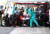 GP SPAGNA, George Russell (GBR) Mercedes AMG F1 W13 pit stop.
22.05.2022. Formula 1 World Championship, Rd 6, Spanish Grand Prix, Barcelona, Spain, Gara Day.
- www.xpbimages.com, EMail: requests@xpbimages.com ¬© Copyright: Batchelor / XPB Images
