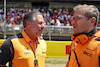 GP SPAGNA, (L to R): Zak Brown (USA) McLaren Executive Director with Andreas Seidl, McLaren Managing Director on the grid.
22.05.2022. Formula 1 World Championship, Rd 6, Spanish Grand Prix, Barcelona, Spain, Gara Day.
- www.xpbimages.com, EMail: requests@xpbimages.com © Copyright: Bearne / XPB Images