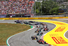 GP SPAGNA, Charles Leclerc (MON) Ferrari F1-75 davanti a at the partenza of the race.
22.05.2022. Formula 1 World Championship, Rd 6, Spanish Grand Prix, Barcelona, Spain, Gara Day.
- www.xpbimages.com, EMail: requests@xpbimages.com © Copyright: Batchelor / XPB Images