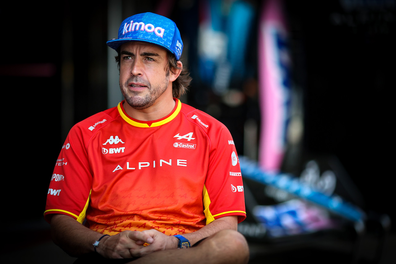 GP SPAGNA, Fernando Alonso (ESP), Alpine F1 Team 
19.05.2022. Formula 1 World Championship, Rd 6, Spanish Grand Prix, Barcelona, Spain, Preparation Day.
- www.xpbimages.com, EMail: requests@xpbimages.com ¬© Copyright: Charniaux / XPB Images