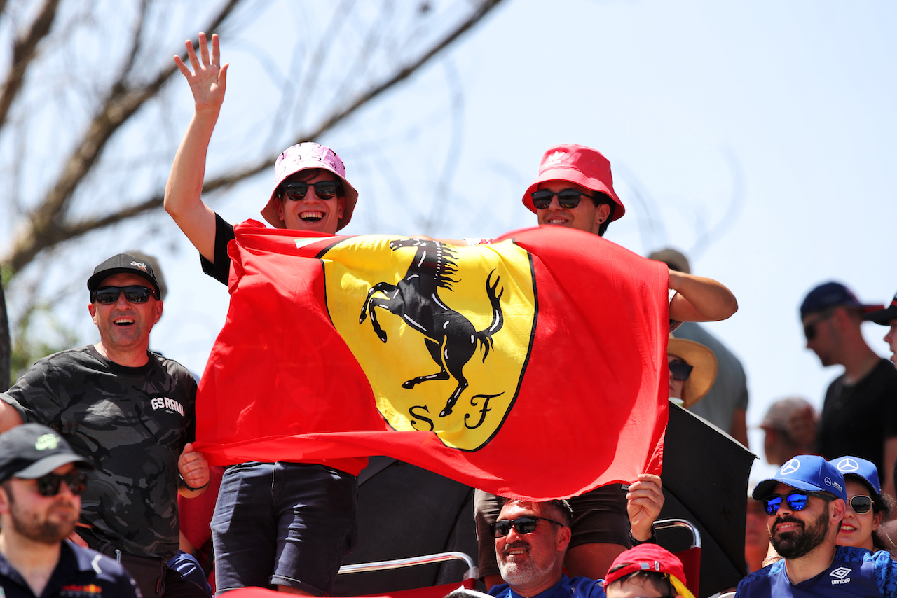 GP SPAGNA, Circuit Atmosfera - fans.
21.05.2022. Formula 1 World Championship, Rd 6, Spanish Grand Prix, Barcelona, Spain, Qualifiche Day.
 - www.xpbimages.com, EMail: requests@xpbimages.com © Copyright: Coates / XPB Images