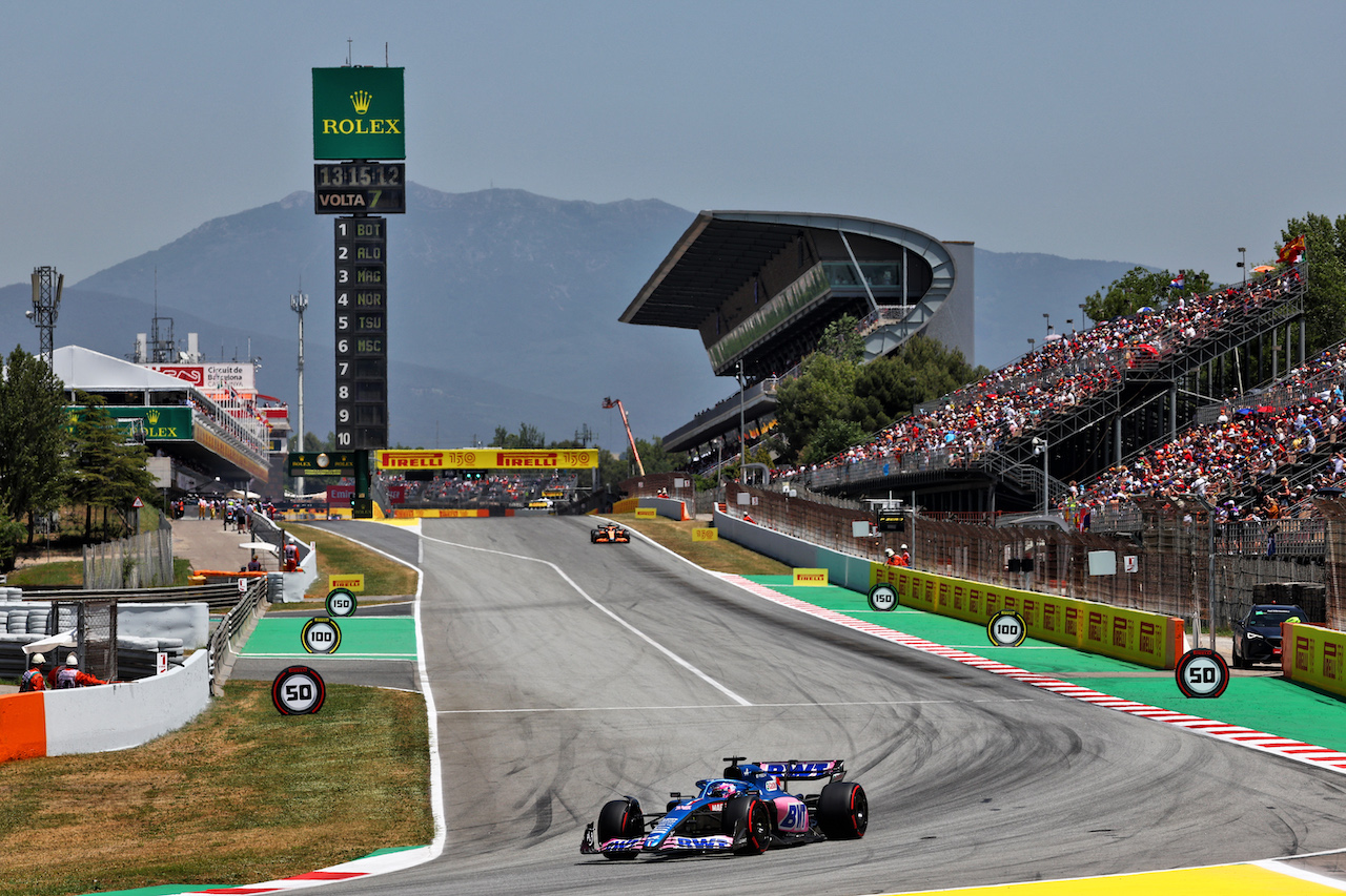 GP SPAGNA, Fernando Alonso (ESP) Alpine F1 Team A522.
21.05.2022. Formula 1 World Championship, Rd 6, Spanish Grand Prix, Barcelona, Spain, Qualifiche Day.
- www.xpbimages.com, EMail: requests@xpbimages.com © Copyright: Batchelor / XPB Images