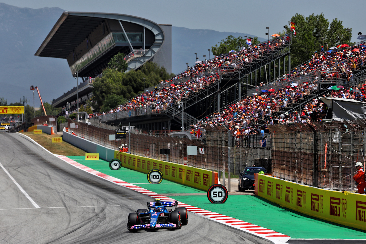 GP SPAGNA, Esteban Ocon (FRA) Alpine F1 Team A522.
21.05.2022. Formula 1 World Championship, Rd 6, Spanish Grand Prix, Barcelona, Spain, Qualifiche Day.
- www.xpbimages.com, EMail: requests@xpbimages.com © Copyright: Batchelor / XPB Images