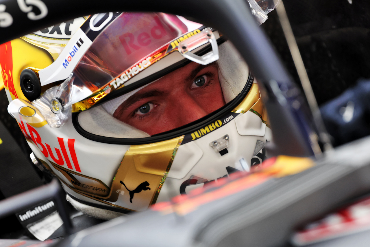 GP SPAGNA, Max Verstappen (NLD) Red Bull Racing RB18.
21.05.2022. Formula 1 World Championship, Rd 6, Spanish Grand Prix, Barcelona, Spain, Qualifiche Day.
- www.xpbimages.com, EMail: requests@xpbimages.com © Copyright: Bearne / XPB Images