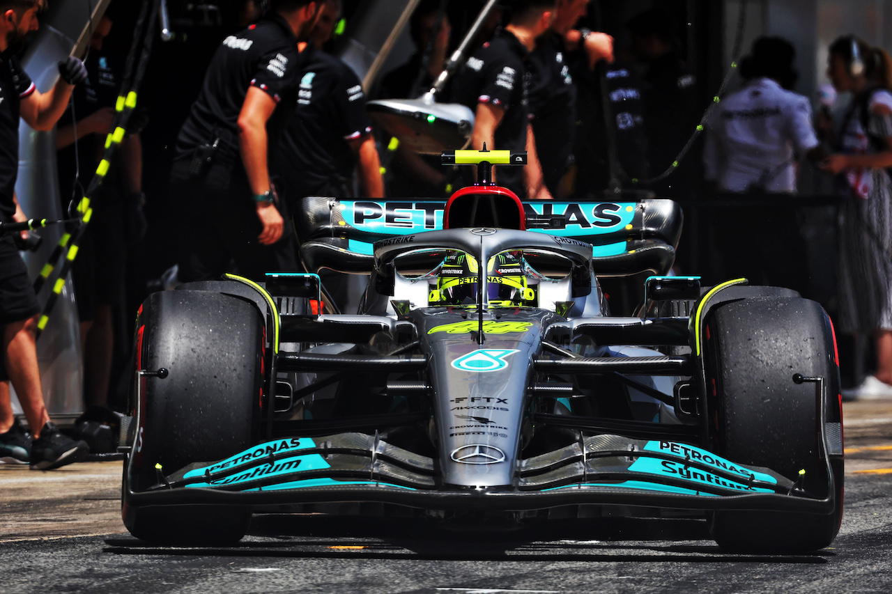 GP SPAGNA, Lewis Hamilton (GBR) Mercedes AMG F1 W13.
21.05.2022. Formula 1 World Championship, Rd 6, Spanish Grand Prix, Barcelona, Spain, Qualifiche Day.
- www.xpbimages.com, EMail: requests@xpbimages.com © Copyright: Bearne / XPB Images