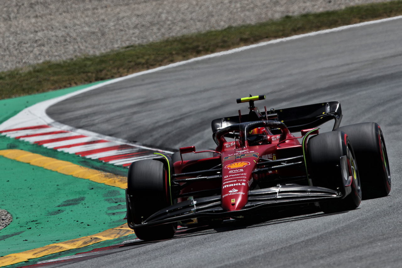 GP SPAGNA, Carlos Sainz Jr (ESP) Ferrari F1-75.
21.05.2022. Formula 1 World Championship, Rd 6, Spanish Grand Prix, Barcelona, Spain, Qualifiche Day.
 - www.xpbimages.com, EMail: requests@xpbimages.com © Copyright: Coates / XPB Images