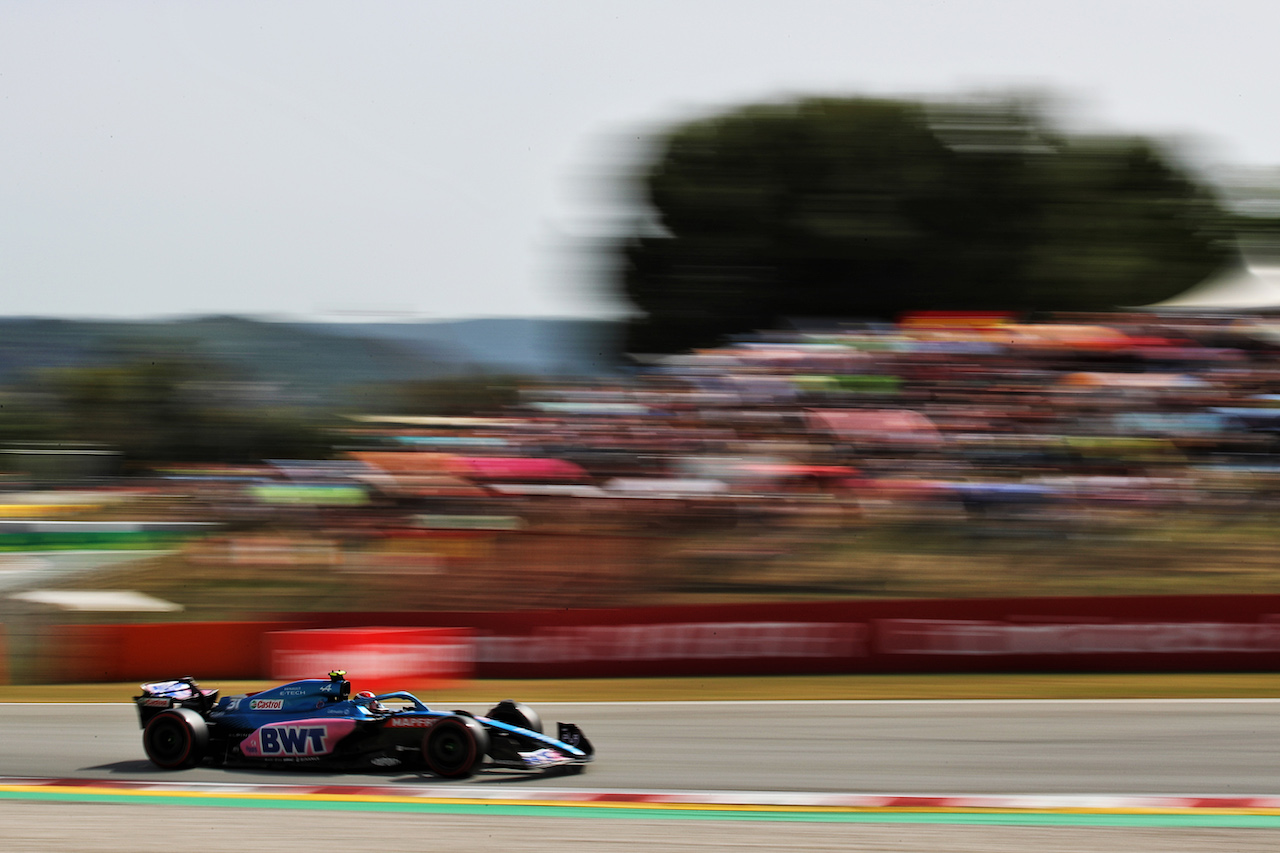 GP SPAGNA, Esteban Ocon (FRA) Alpine F1 Team A522.
21.05.2022. Formula 1 World Championship, Rd 6, Spanish Grand Prix, Barcelona, Spain, Qualifiche Day.
 - www.xpbimages.com, EMail: requests@xpbimages.com © Copyright: Coates / XPB Images