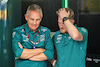 GP SPAGNA, Martin Whitmarsh (GBR) Aston Martin F1 Team Group Chief Executive Officer (Left).
21.05.2022. Formula 1 World Championship, Rd 6, Spanish Grand Prix, Barcelona, Spain, Qualifiche Day.
 - www.xpbimages.com, EMail: requests@xpbimages.com © Copyright: Coates / XPB Images