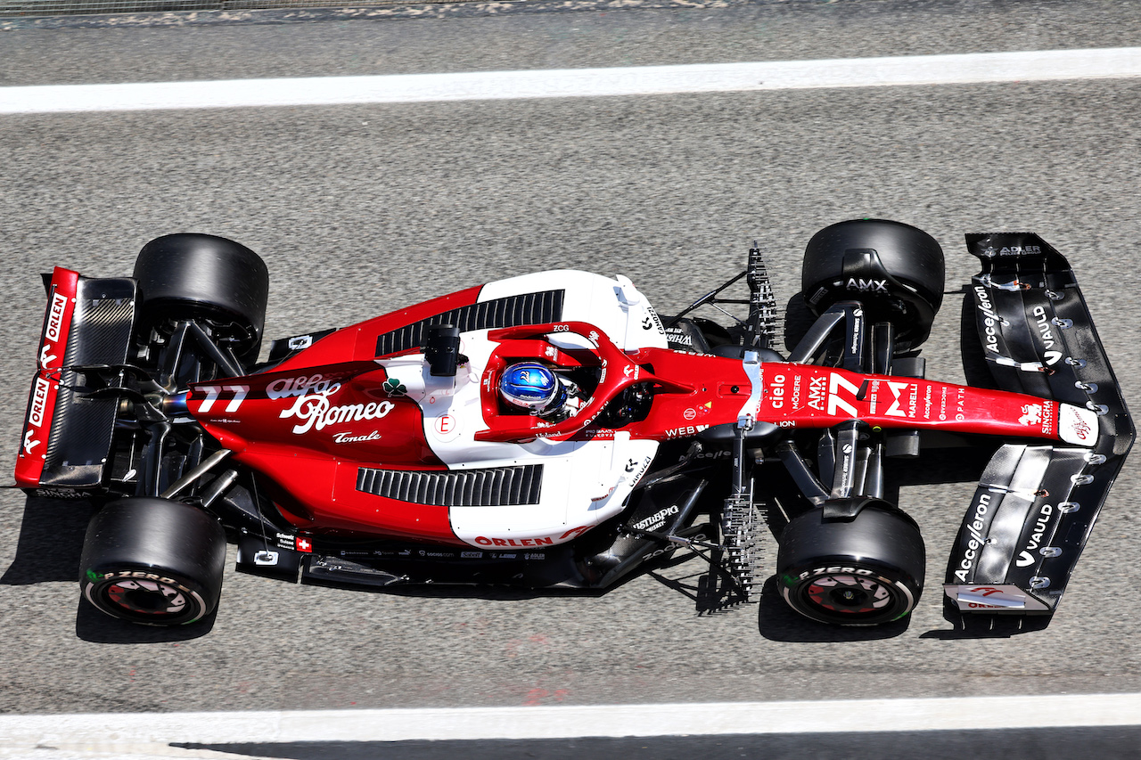 GP SPAGNA, Valtteri Bottas (FIN) Alfa Romeo F1 Team C42.
20.05.2022 Formula 1 World Championship, Rd 6, Spanish Grand Prix, Barcelona, Spain, Practice Day.
- www.xpbimages.com, EMail: requests@xpbimages.com © Copyright: Batchelor / XPB Images