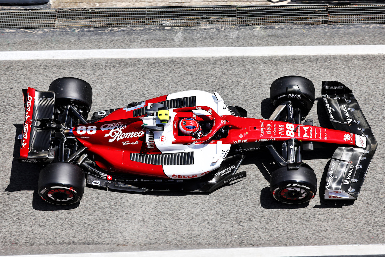 GP SPAGNA, Robert Kubica (POL) Alfa Romeo F1 Team C42 Reserve Driver.
20.05.2022 Formula 1 World Championship, Rd 6, Spanish Grand Prix, Barcelona, Spain, Practice Day.
- www.xpbimages.com, EMail: requests@xpbimages.com © Copyright: Batchelor / XPB Images