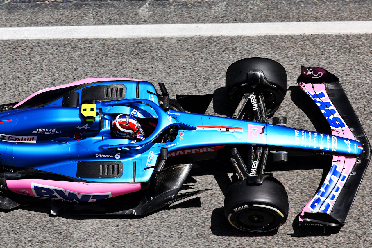 GP SPAGNA, Esteban Ocon (FRA) Alpine F1 Team A522.
20.05.2022 Formula 1 World Championship, Rd 6, Spanish Grand Prix, Barcelona, Spain, Practice Day.
- www.xpbimages.com, EMail: requests@xpbimages.com © Copyright: Batchelor / XPB Images