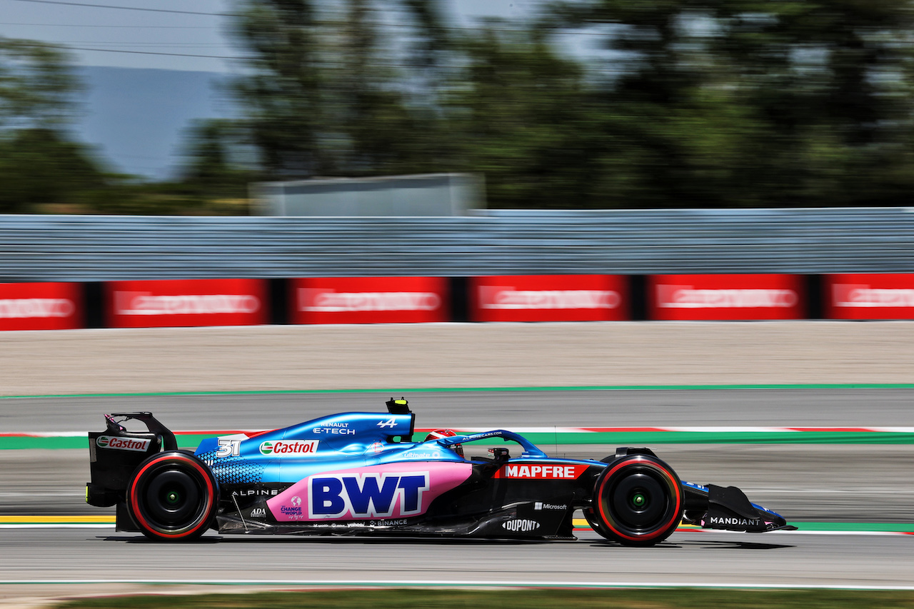 GP SPAGNA, Esteban Ocon (FRA) Alpine F1 Team A522.
20.05.2022 Formula 1 World Championship, Rd 6, Spanish Grand Prix, Barcelona, Spain, Practice Day.
- www.xpbimages.com, EMail: requests@xpbimages.com © Copyright: Charniaux / XPB Images