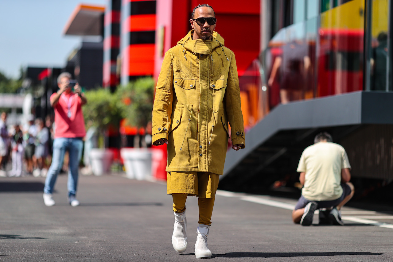 GP SPAGNA, Lewis Hamilton (GBR), Mercedes AMG F1  
20.05.2022 Formula 1 World Championship, Rd 6, Spanish Grand Prix, Barcelona, Spain, Practice Day.
- www.xpbimages.com, EMail: requests@xpbimages.com ¬© Copyright: Charniaux / XPB Images