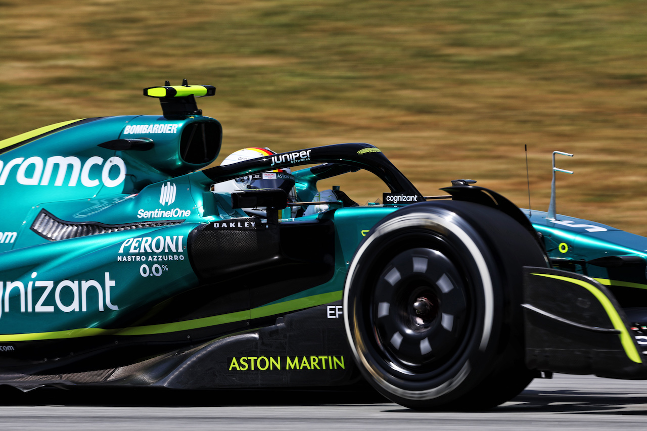 GP SPAGNA, Sebastian Vettel (GER) Aston Martin F1 Team AMR22.
20.05.2022 Formula 1 World Championship, Rd 6, Spanish Grand Prix, Barcelona, Spain, Practice Day.
- www.xpbimages.com, EMail: requests@xpbimages.com © Copyright: Bearne / XPB Images