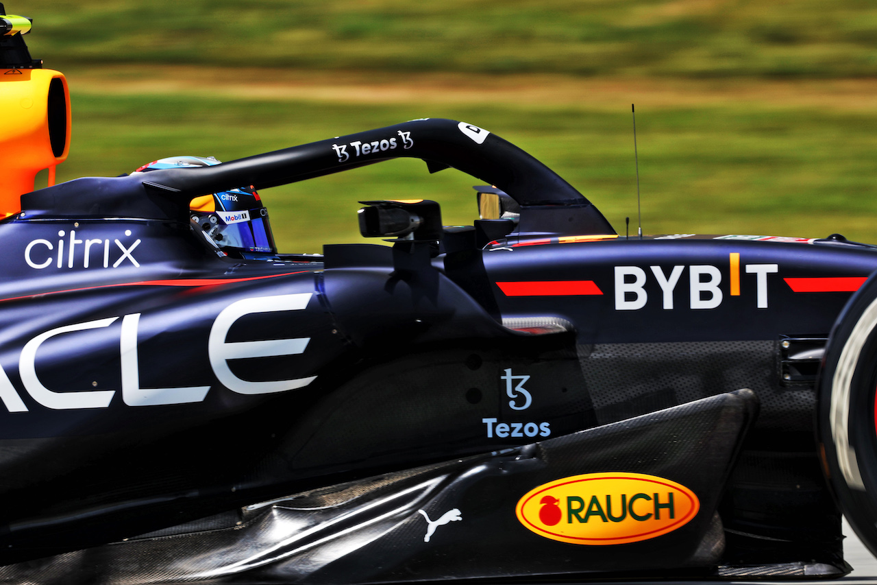 GP SPAGNA, Juri Vips (EST) Red Bull Racing RB18 Test Driver.
20.05.2022 Formula 1 World Championship, Rd 6, Spanish Grand Prix, Barcelona, Spain, Practice Day.
- www.xpbimages.com, EMail: requests@xpbimages.com © Copyright: Bearne / XPB Images