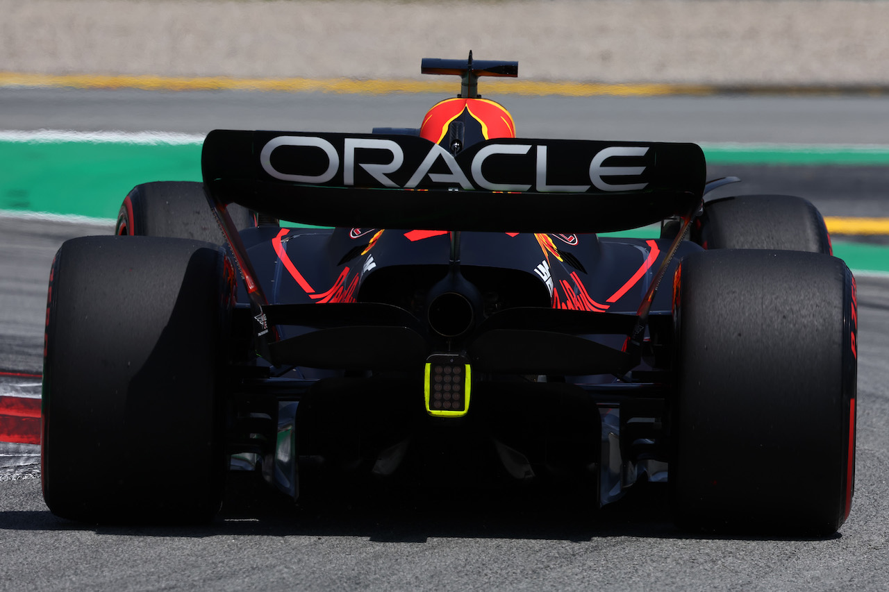 GP SPAGNA, Max Verstappen (NLD) Red Bull Racing RB18.
20.05.2022 Formula 1 World Championship, Rd 6, Spanish Grand Prix, Barcelona, Spain, Practice Day.
- www.xpbimages.com, EMail: requests@xpbimages.com © Copyright: Batchelor / XPB Images