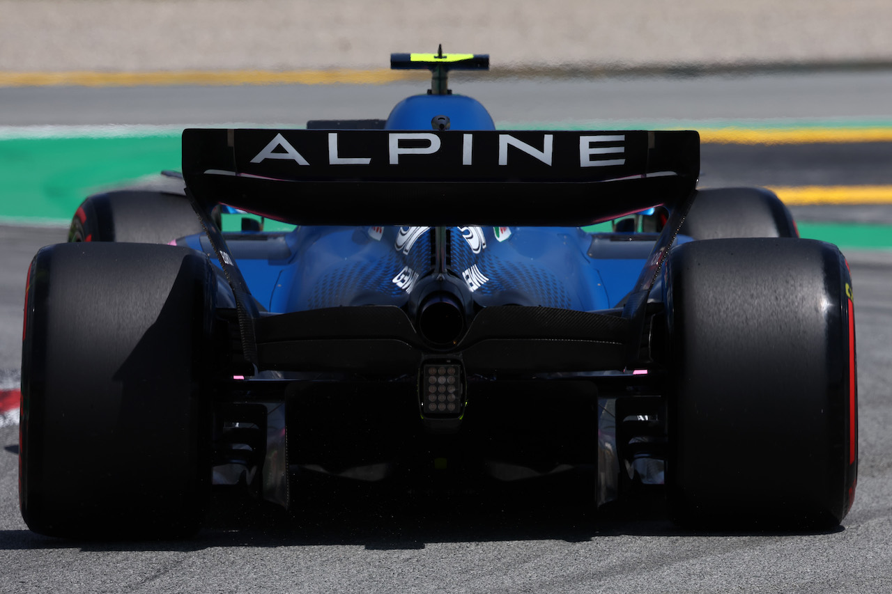GP SPAGNA, Esteban Ocon (FRA) Alpine F1 Team A522.
20.05.2022 Formula 1 World Championship, Rd 6, Spanish Grand Prix, Barcelona, Spain, Practice Day.
- www.xpbimages.com, EMail: requests@xpbimages.com © Copyright: Batchelor / XPB Images
