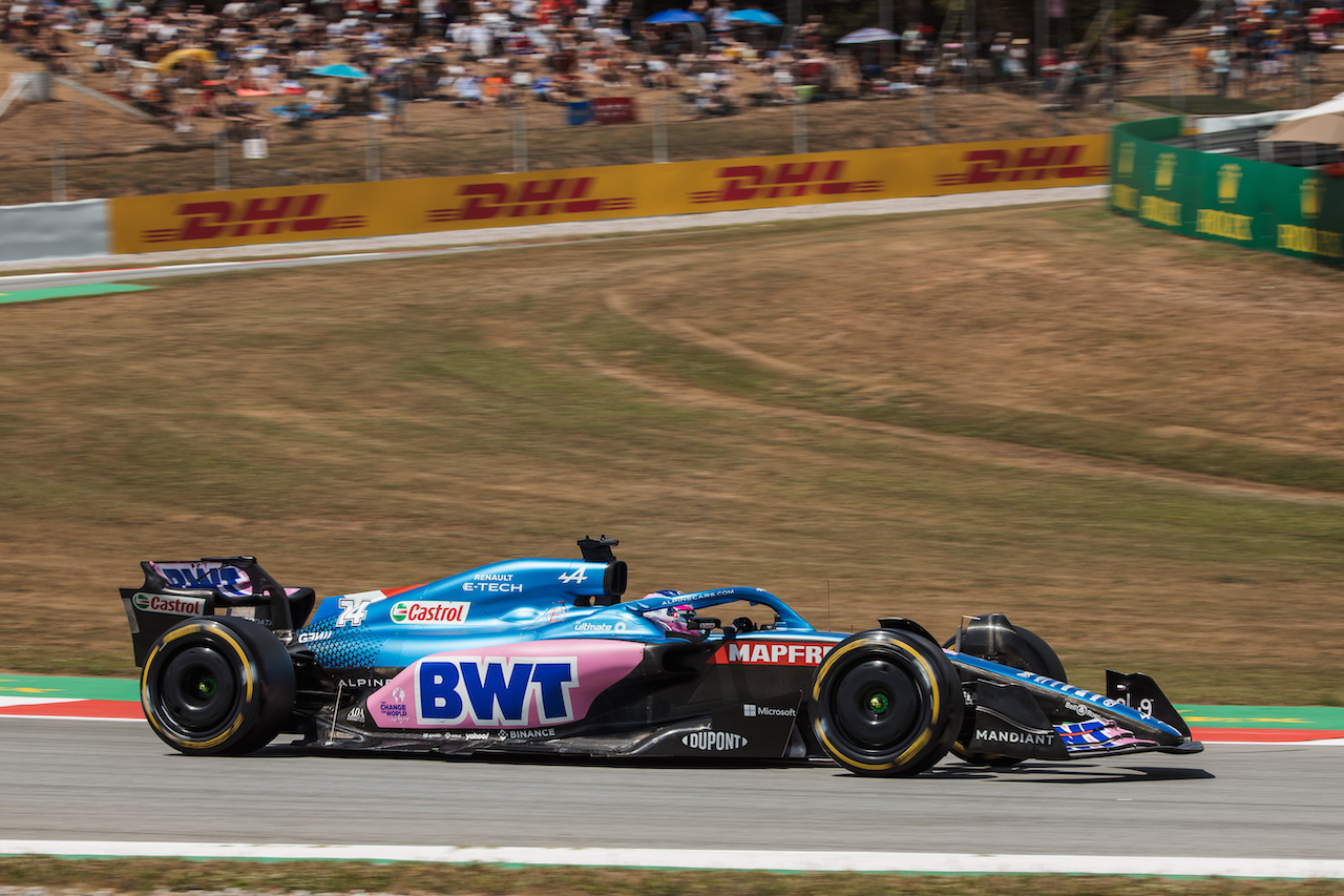GP SPAGNA, Fernando Alonso (ESP) Alpine F1 Team A522.
20.05.2022 Formula 1 World Championship, Rd 6, Spanish Grand Prix, Barcelona, Spain, Practice Day.
- www.xpbimages.com, EMail: requests@xpbimages.com © Copyright: Bearne / XPB Images