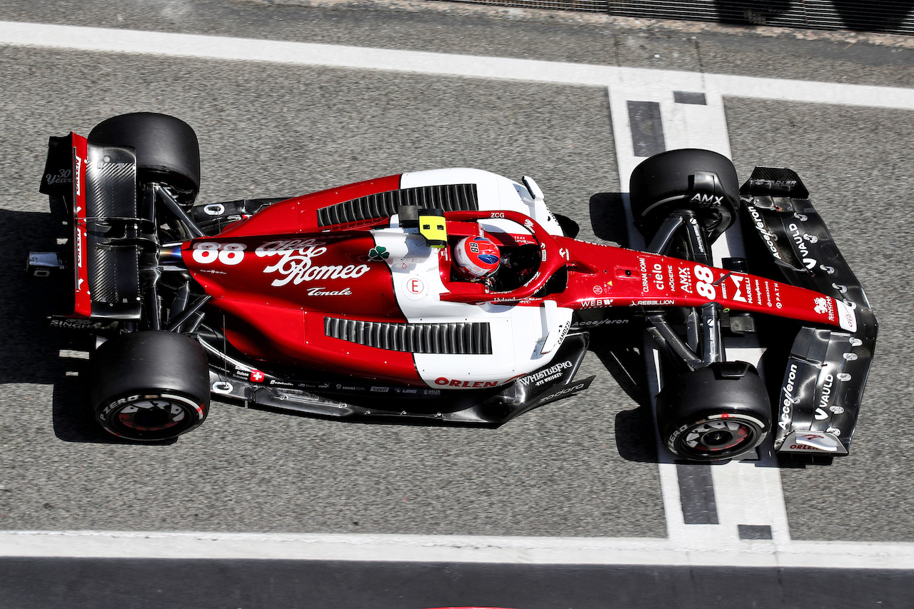 GP SPAGNA, Robert Kubica (POL) Alfa Romeo F1 Team C42 Reserve Driver.
20.05.2022 Formula 1 World Championship, Rd 6, Spanish Grand Prix, Barcelona, Spain, Practice Day.
 - www.xpbimages.com, EMail: requests@xpbimages.com © Copyright: Coates / XPB Images