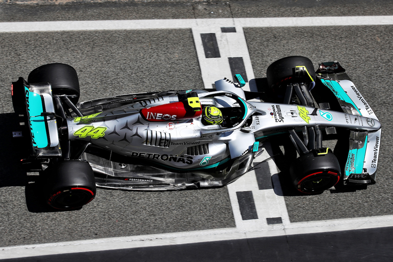 GP SPAGNA, Lewis Hamilton (GBR) Mercedes AMG F1 W13.
20.05.2022 Formula 1 World Championship, Rd 6, Spanish Grand Prix, Barcelona, Spain, Practice Day.
 - www.xpbimages.com, EMail: requests@xpbimages.com © Copyright: Coates / XPB Images