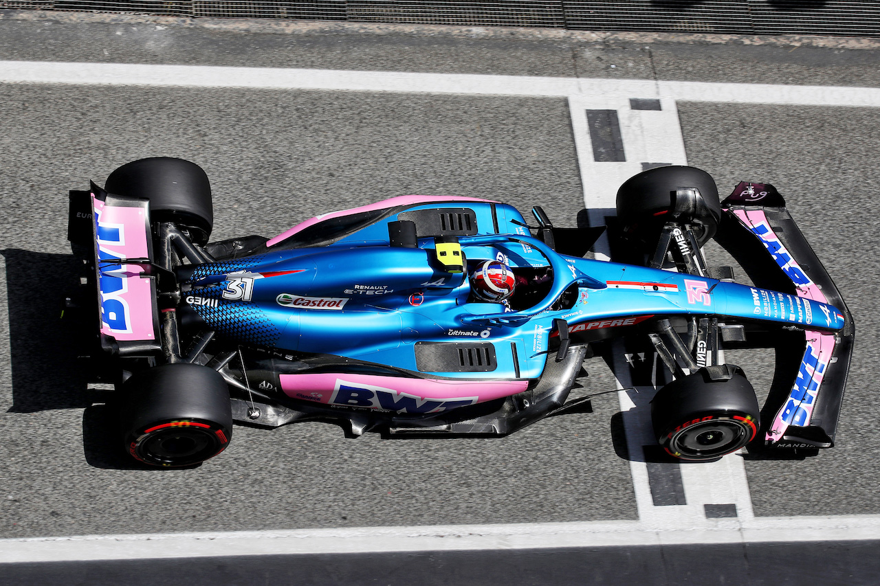 GP SPAGNA, Esteban Ocon (FRA) Alpine F1 Team A522.
20.05.2022 Formula 1 World Championship, Rd 6, Spanish Grand Prix, Barcelona, Spain, Practice Day.
 - www.xpbimages.com, EMail: requests@xpbimages.com © Copyright: Coates / XPB Images