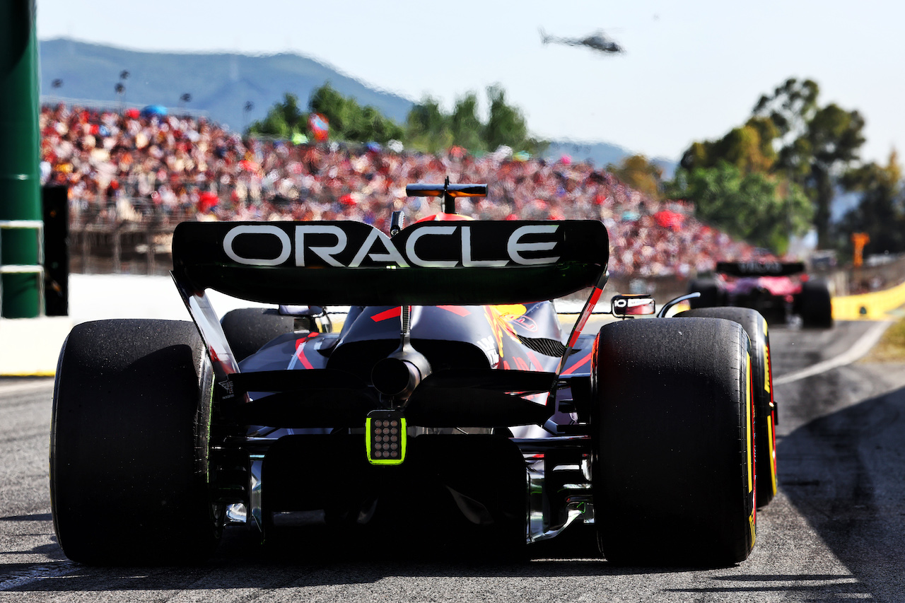 GP SPAGNA, Max Verstappen (NLD) Red Bull Racing RB18.
20.05.2022 Formula 1 World Championship, Rd 6, Spanish Grand Prix, Barcelona, Spain, Practice Day.
- www.xpbimages.com, EMail: requests@xpbimages.com © Copyright: Batchelor / XPB Images