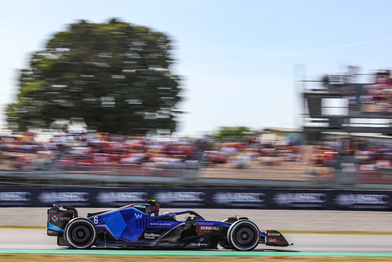 GP SPAGNA, Nicholas Latifi (CDN), Williams Racing 
20.05.2022 Formula 1 World Championship, Rd 6, Spanish Grand Prix, Barcelona, Spain, Practice Day.
- www.xpbimages.com, EMail: requests@xpbimages.com ¬© Copyright: Charniaux / XPB Images