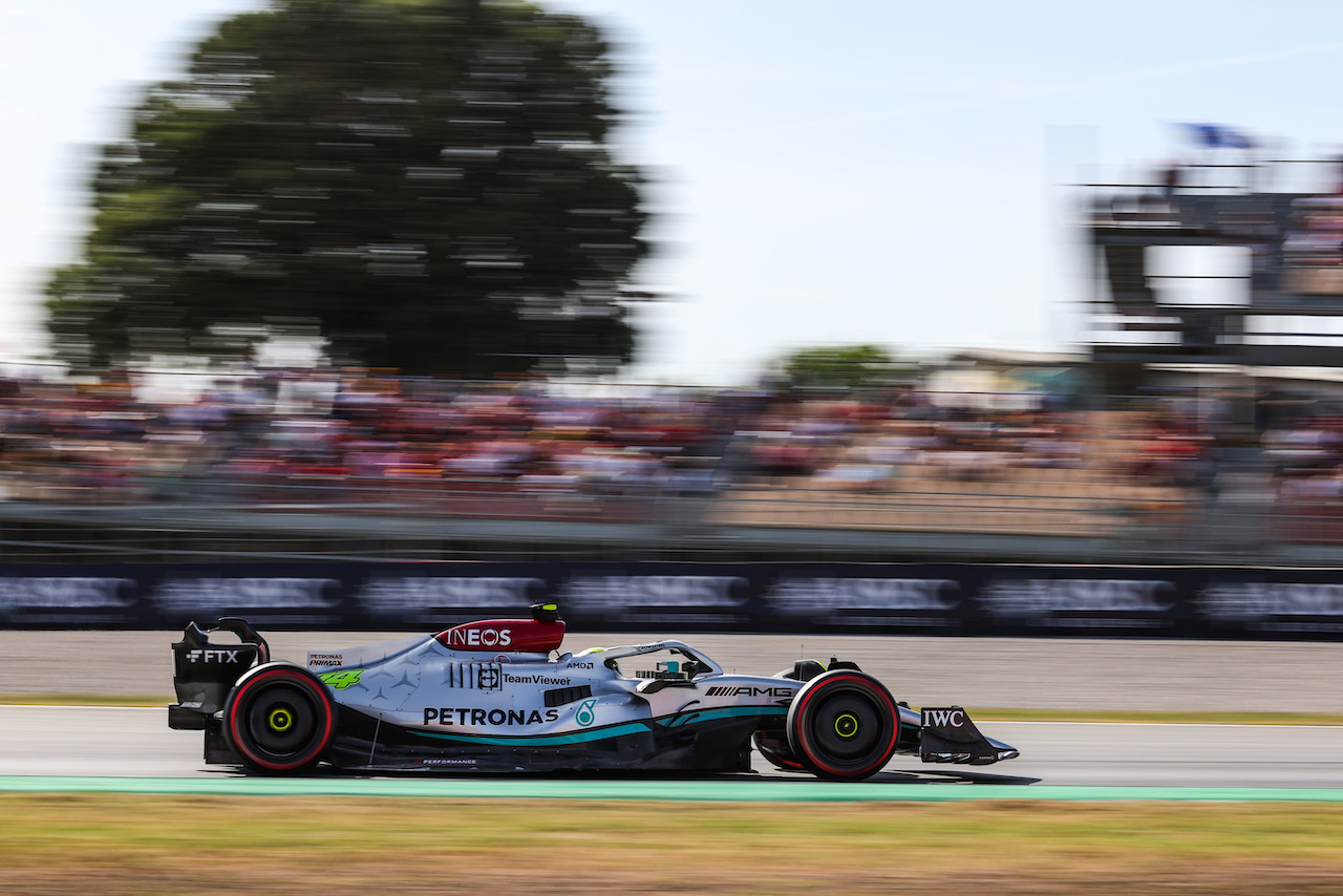GP SPAGNA, Lewis Hamilton (GBR), Mercedes AMG F1  
20.05.2022 Formula 1 World Championship, Rd 6, Spanish Grand Prix, Barcelona, Spain, Practice Day.
- www.xpbimages.com, EMail: requests@xpbimages.com ¬© Copyright: Charniaux / XPB Images