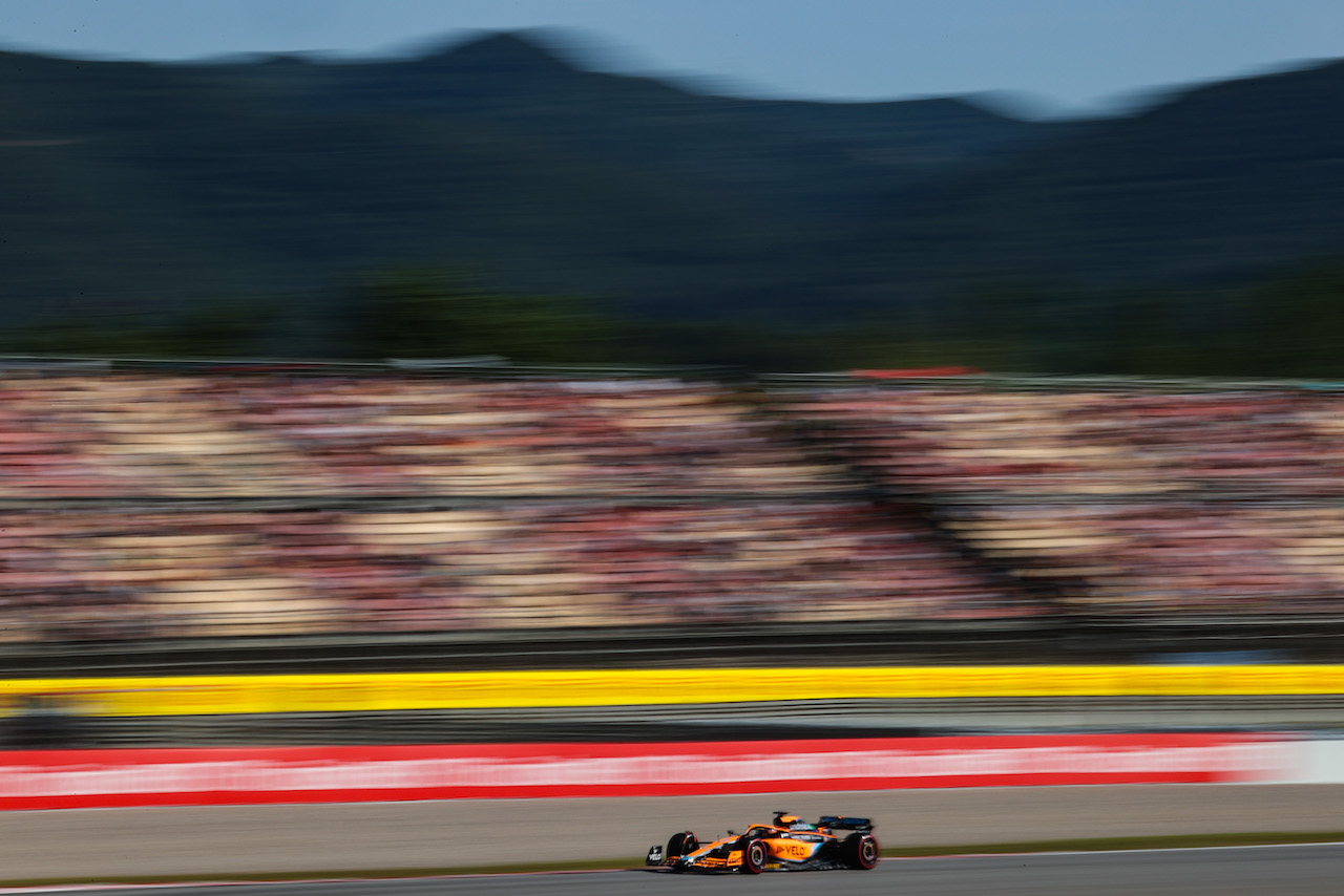GP SPAGNA, Daniel Ricciardo (AUS), McLaren F1 Team 
20.05.2022 Formula 1 World Championship, Rd 6, Spanish Grand Prix, Barcelona, Spain, Practice Day.
- www.xpbimages.com, EMail: requests@xpbimages.com © Copyright: Charniaux / XPB Images