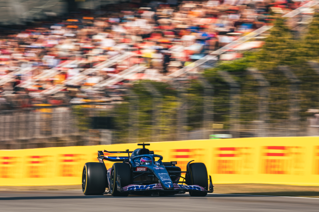GP SPAGNA, Fernando Alonso (ESP) Alpine F1 Team A522.
20.05.2022 Formula 1 World Championship, Rd 6, Spanish Grand Prix, Barcelona, Spain, Practice Day.
- www.xpbimages.com, EMail: requests@xpbimages.com © Copyright: Bearne / XPB Images