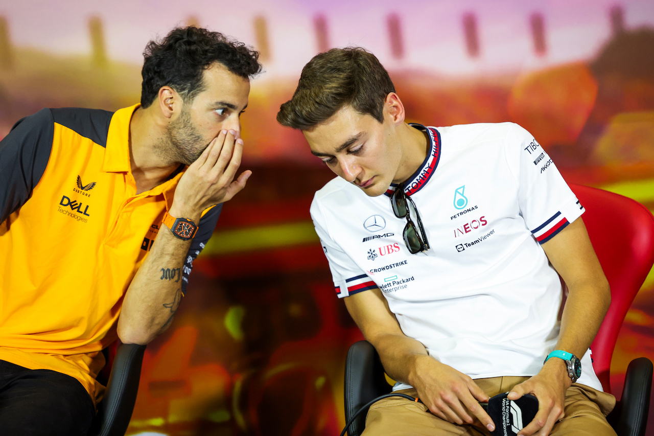 GP SPAGNA, (L to R): Daniel Ricciardo (AUS) McLaren e George Russell (GBR) Mercedes AMG F1 in the FIA Press Conference.
20.05.2022 Formula 1 World Championship, Rd 6, Spanish Grand Prix, Barcelona, Spain, Practice Day.
- www.xpbimages.com, EMail: requests@xpbimages.com © Copyright: XPB Images