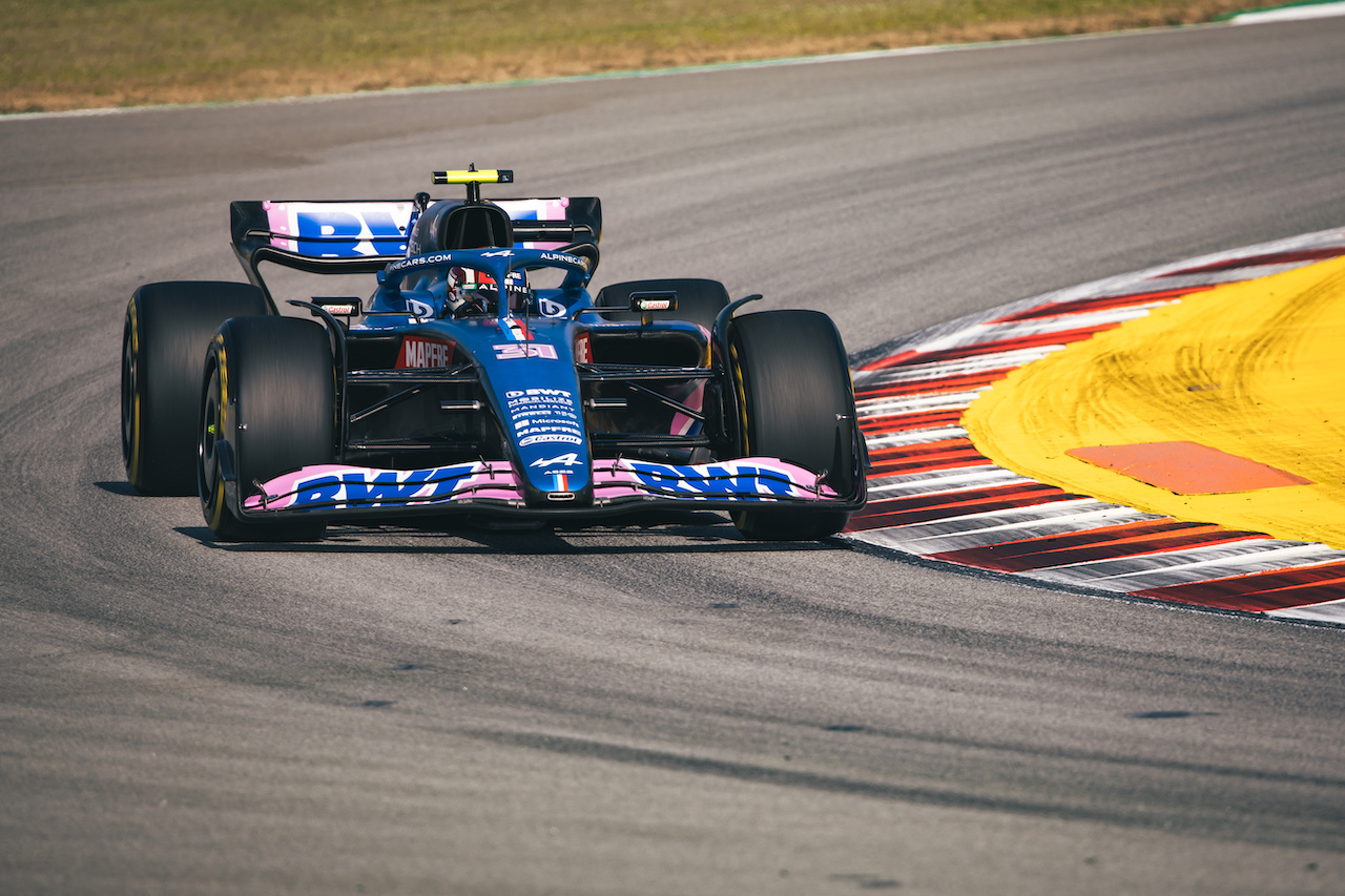 GP SPAGNA, Esteban Ocon (FRA) Alpine F1 Team A522.
20.05.2022 Formula 1 World Championship, Rd 6, Spanish Grand Prix, Barcelona, Spain, Practice Day.
- www.xpbimages.com, EMail: requests@xpbimages.com © Copyright: Bearne / XPB Images