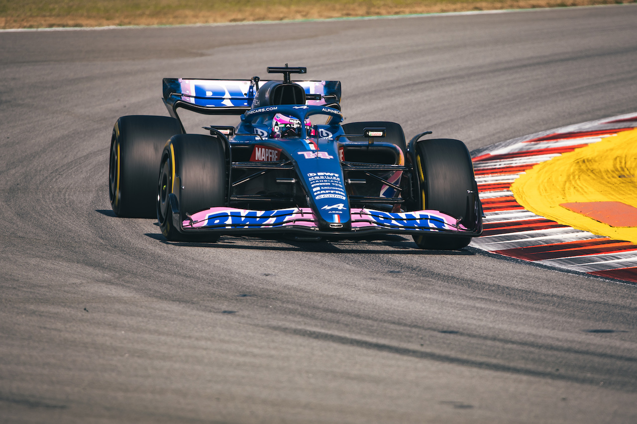 GP SPAGNA, Fernando Alonso (ESP) Alpine F1 Team A522.
20.05.2022 Formula 1 World Championship, Rd 6, Spanish Grand Prix, Barcelona, Spain, Practice Day.
- www.xpbimages.com, EMail: requests@xpbimages.com © Copyright: Bearne / XPB Images