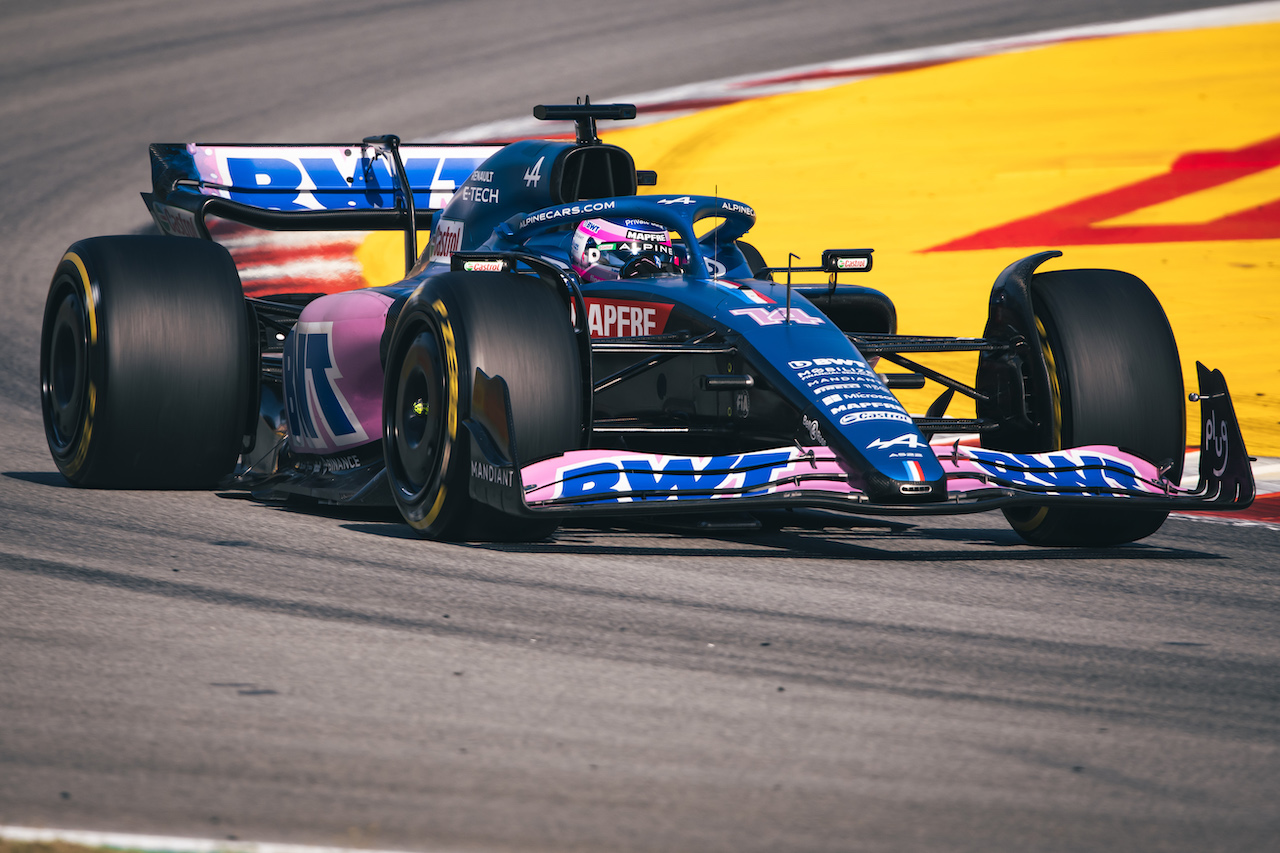 GP SPAGNA, Fernando Alonso (ESP) Alpine F1 Team A522.
20.05.2022 Formula 1 World Championship, Rd 6, Spanish Grand Prix, Barcelona, Spain, Practice Day.
- www.xpbimages.com, EMail: requests@xpbimages.com © Copyright: Bearne / XPB Images