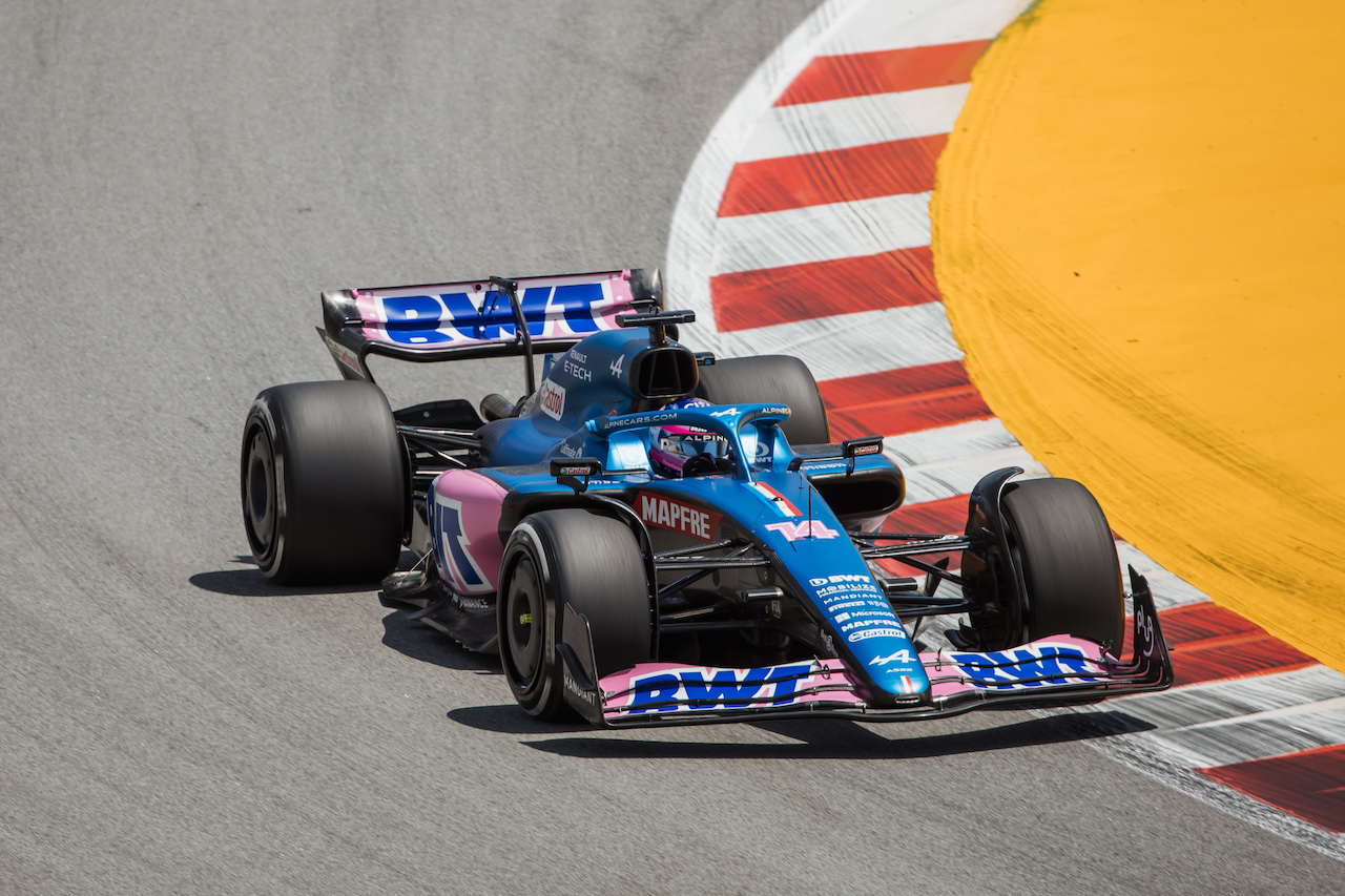 GP SPAGNA, Fernando Alonso (ESP) Alpine F1 Team A522.
20.05.2022 Formula 1 World Championship, Rd 6, Spanish Grand Prix, Barcelona, Spain, Practice Day.
- www.xpbimages.com, EMail: requests@xpbimages.com © Copyright: Bearne / XPB Images