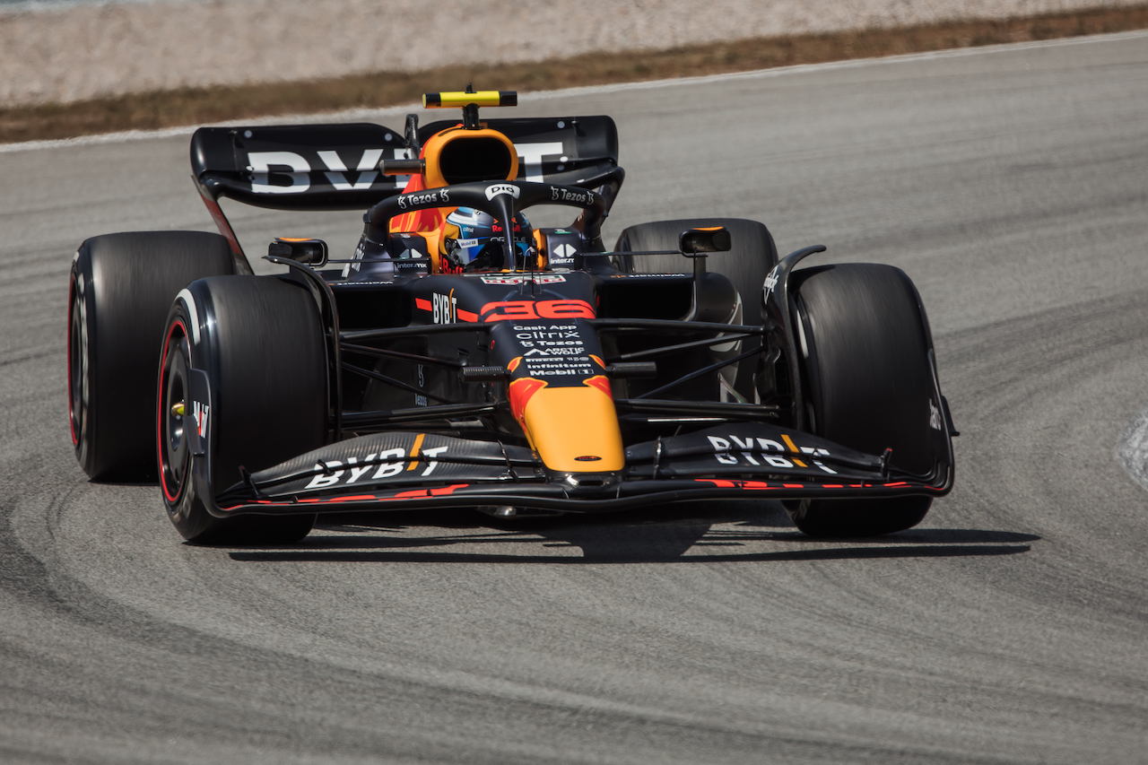 GP SPAGNA, Juri Vips (EST) Red Bull Racing RB18 Test Driver.
20.05.2022 Formula 1 World Championship, Rd 6, Spanish Grand Prix, Barcelona, Spain, Practice Day.
- www.xpbimages.com, EMail: requests@xpbimages.com © Copyright: Bearne / XPB Images
