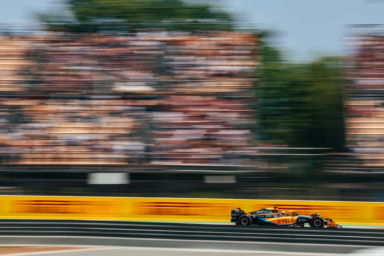 GP SPAGNA, Lando Norris (GBR) McLaren MCL36.
20.05.2022 Formula 1 World Championship, Rd 6, Spanish Grand Prix, Barcelona, Spain, Practice Day.
- www.xpbimages.com, EMail: requests@xpbimages.com © Copyright: Bearne / XPB Images