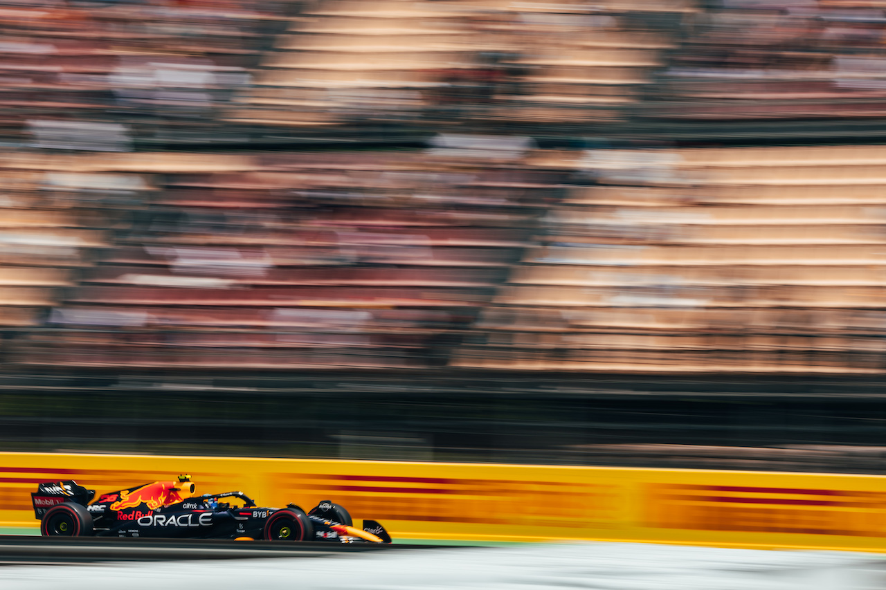 GP SPAGNA, Juri Vips (EST) Red Bull Racing RB18 Test Driver.
20.05.2022 Formula 1 World Championship, Rd 6, Spanish Grand Prix, Barcelona, Spain, Practice Day.
- www.xpbimages.com, EMail: requests@xpbimages.com © Copyright: Bearne / XPB Images