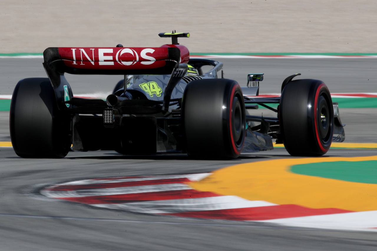GP SPAGNA, Lewis Hamilton (GBR) Mercedes AMG F1 W13.
20.05.2022 Formula 1 World Championship, Rd 6, Spanish Grand Prix, Barcelona, Spain, Practice Day.
 - www.xpbimages.com, EMail: requests@xpbimages.com © Copyright: Coates / XPB Images