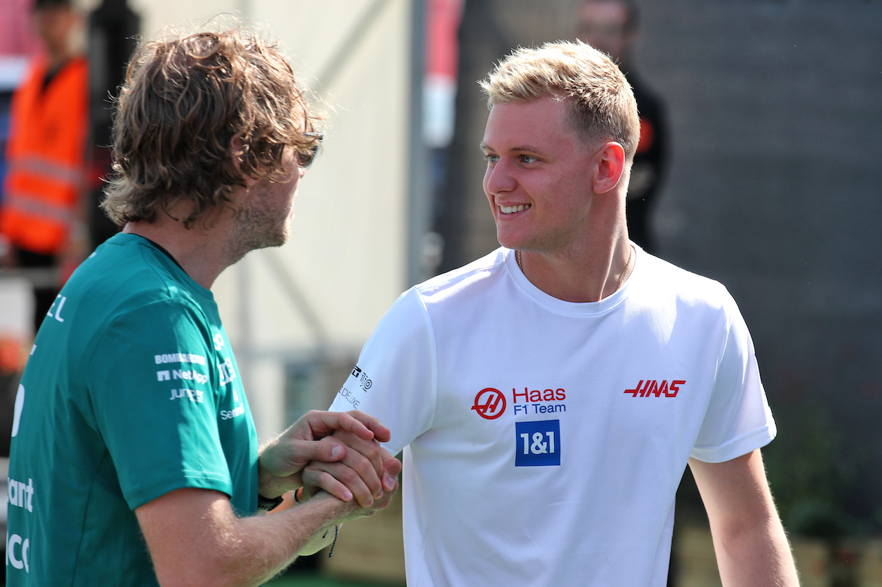 GP SPAGNA, (L to R): Sebastian Vettel (GER) Aston Martin F1 Team with Mick Schumacher (GER) Haas F1 Team.
20.05.2022 Formula 1 World Championship, Rd 6, Spanish Grand Prix, Barcelona, Spain, Practice Day.
 - www.xpbimages.com, EMail: requests@xpbimages.com © Copyright: Coates / XPB Images