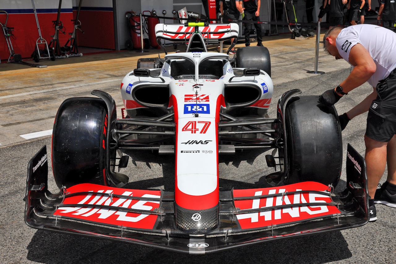 GP SPAGNA, Haas VF-22.
20.05.2022 Formula 1 World Championship, Rd 6, Spanish Grand Prix, Barcelona, Spain, Practice Day.
- www.xpbimages.com, EMail: requests@xpbimages.com © Copyright: Batchelor / XPB Images