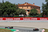 GP SPAGNA, Lewis Hamilton (GBR) Mercedes AMG F1 W13 davanti a Juri Vips (EST) Red Bull Racing RB18 Test Driver.
20.05.2022 Formula 1 World Championship, Rd 6, Spanish Grand Prix, Barcelona, Spain, Practice Day.
- www.xpbimages.com, EMail: requests@xpbimages.com © Copyright: Bearne / XPB Images