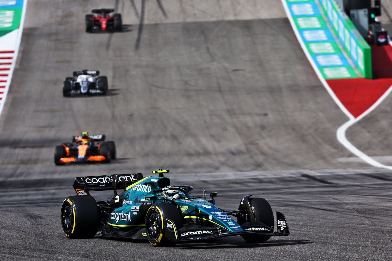 GP STATI UNITI, Sebastian Vettel (GER) Aston Martin F1 Team AMR22.
23.10.2022. Formula 1 World Championship, Rd 19, United States Grand Prix, Austin, Texas, USA, Gara Day.
- www.xpbimages.com, EMail: requests@xpbimages.com © Copyright: Batchelor / XPB Images
