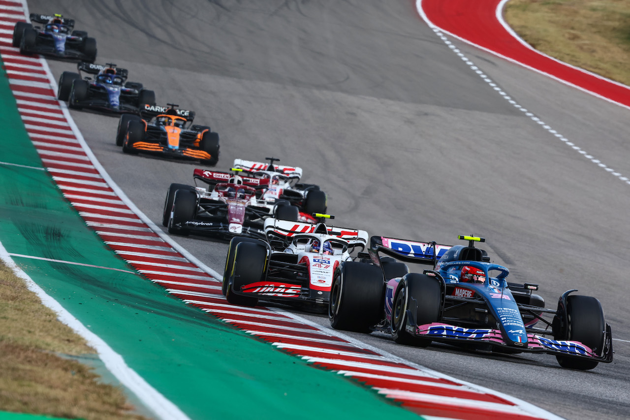 GP STATI UNITI, Esteban Ocon (FRA), Alpine F1 Team 
23.10.2022. Formula 1 World Championship, Rd 19, United States Grand Prix, Austin, Texas, USA, Gara Day.
- www.xpbimages.com, EMail: requests@xpbimages.com ¬© Copyright: Charniaux / XPB Images