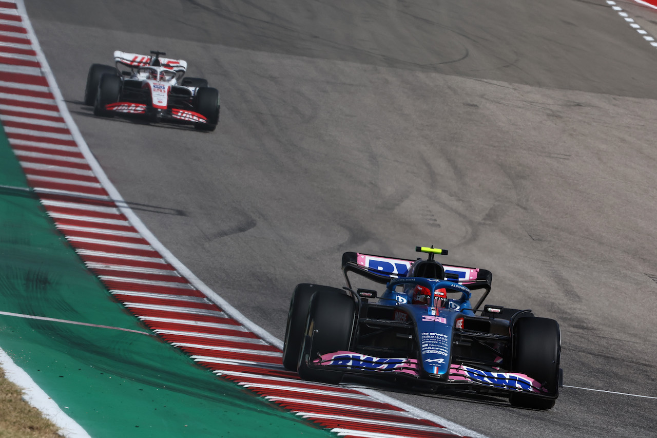 GP STATI UNITI, Esteban Ocon (FRA), Alpine F1 Team 
23.10.2022. Formula 1 World Championship, Rd 19, United States Grand Prix, Austin, Texas, USA, Gara Day.
- www.xpbimages.com, EMail: requests@xpbimages.com ¬© Copyright: Charniaux / XPB Images