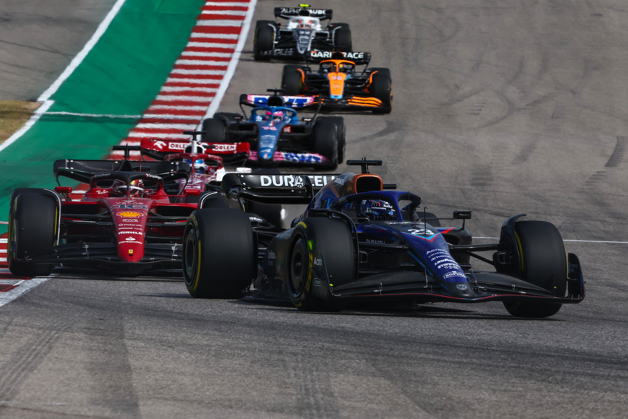 GP STATI UNITI, Alex Albon (THA), Williams F1 Team 
23.10.2022. Formula 1 World Championship, Rd 19, United States Grand Prix, Austin, Texas, USA, Gara Day.
- www.xpbimages.com, EMail: requests@xpbimages.com ¬© Copyright: Charniaux / XPB Images