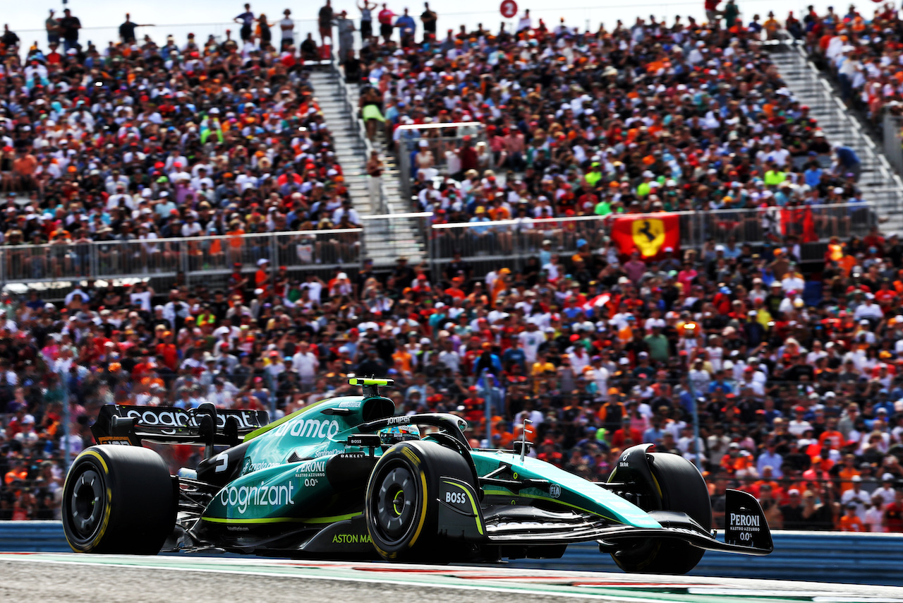 GP STATI UNITI, Sebastian Vettel (GER) Aston Martin F1 Team AMR22.
23.10.2022. Formula 1 World Championship, Rd 19, United States Grand Prix, Austin, Texas, USA, Gara Day.
- www.xpbimages.com, EMail: requests@xpbimages.com © Copyright: Batchelor / XPB Images
